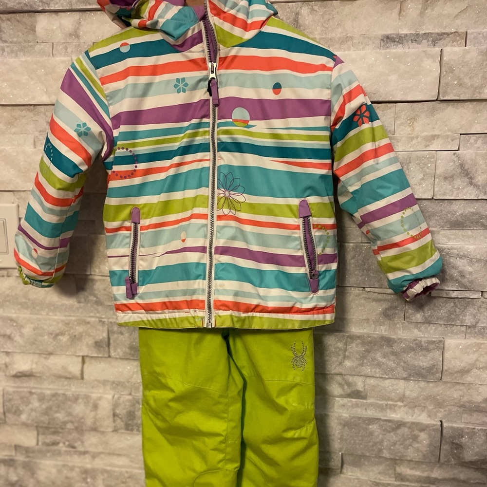 Child ski / snowboard outfit size 4-5